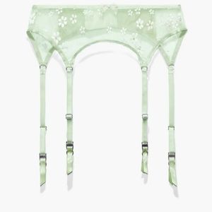 Savage x Fenty Puff daisy garter